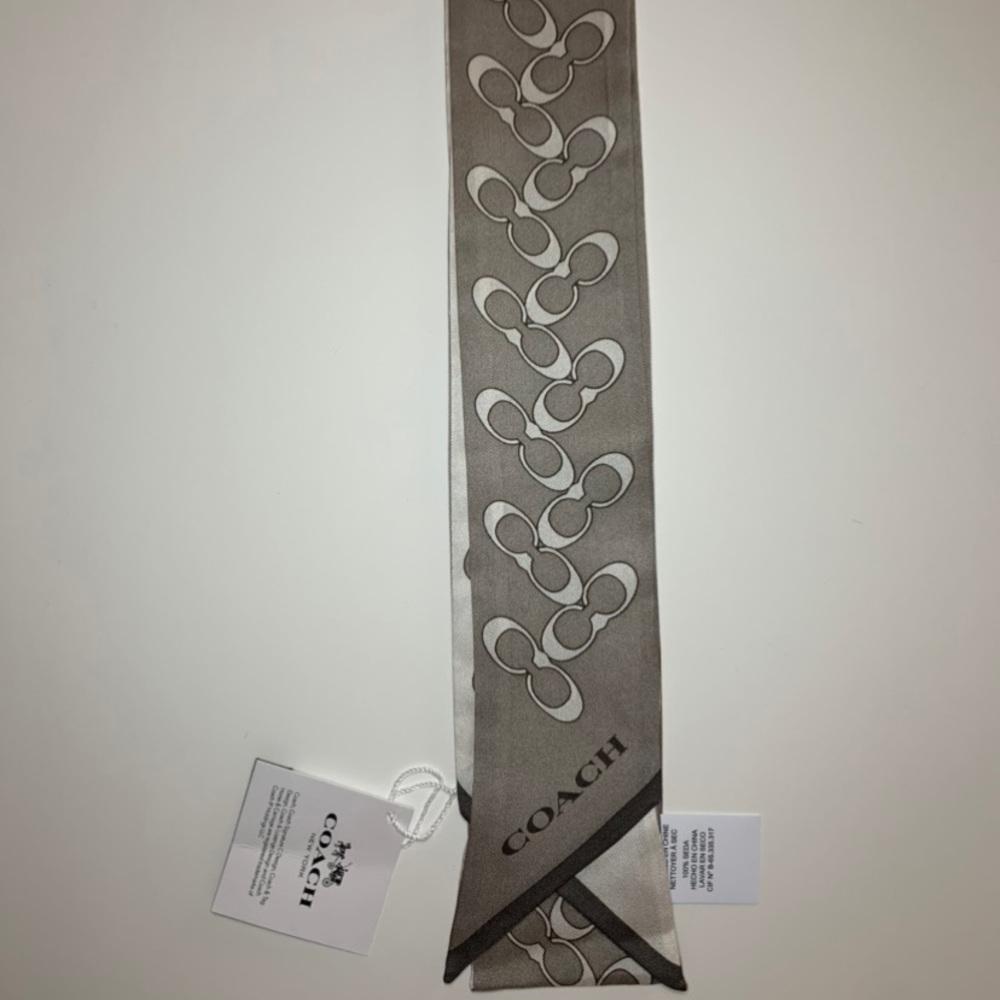 Coach Bias Signature C  Silk Twilly